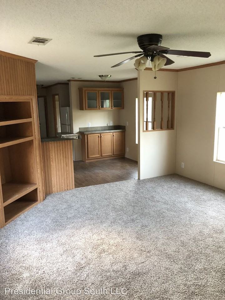 1341 Elizabeth St - Photo 2 of 11