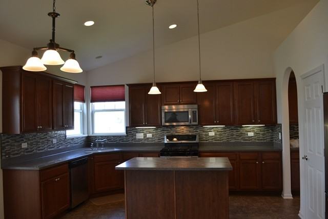 4201 Ella Ln - Photo 3 of 18