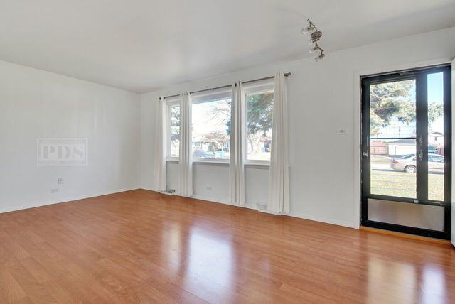 7740 78th Ave - Photo 3 of 24