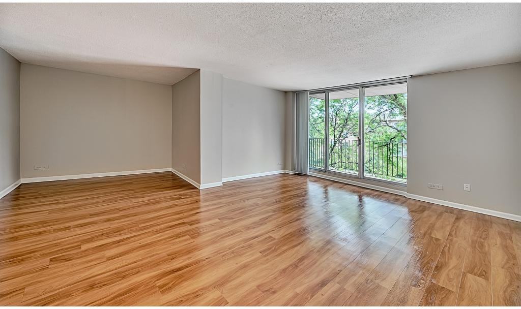 Yorktown Apartments - Photo 3 of 20