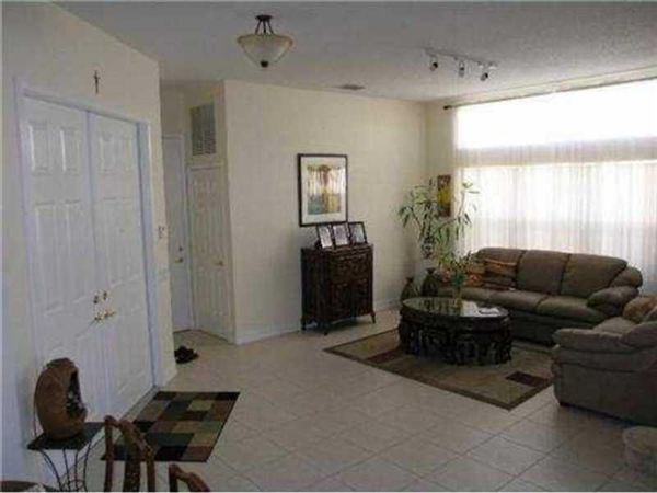 10586 Hilltop Meadow Point - Photo 2 of 6