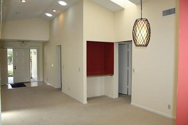 16980 Freshwind Cir - Photo 3 of 6