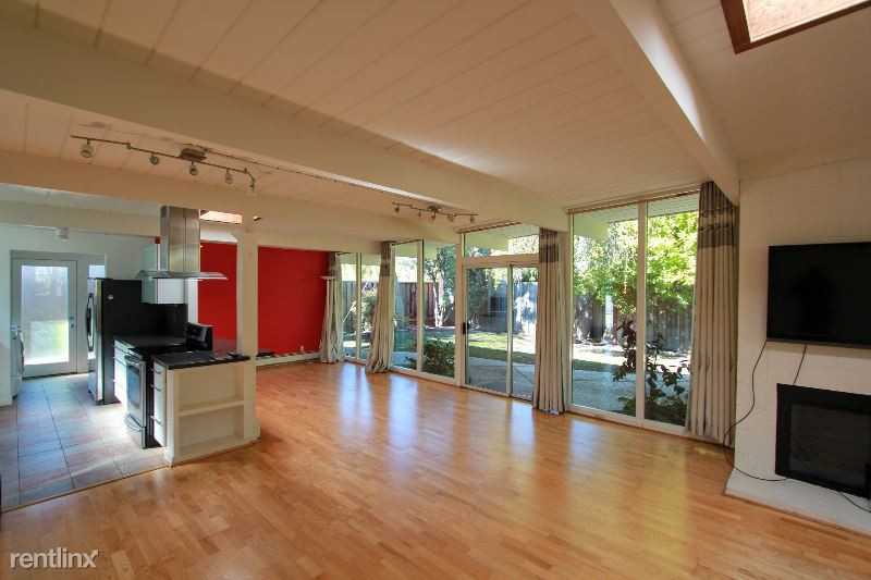 3773 Redwood Cir - Photo 3 of 14