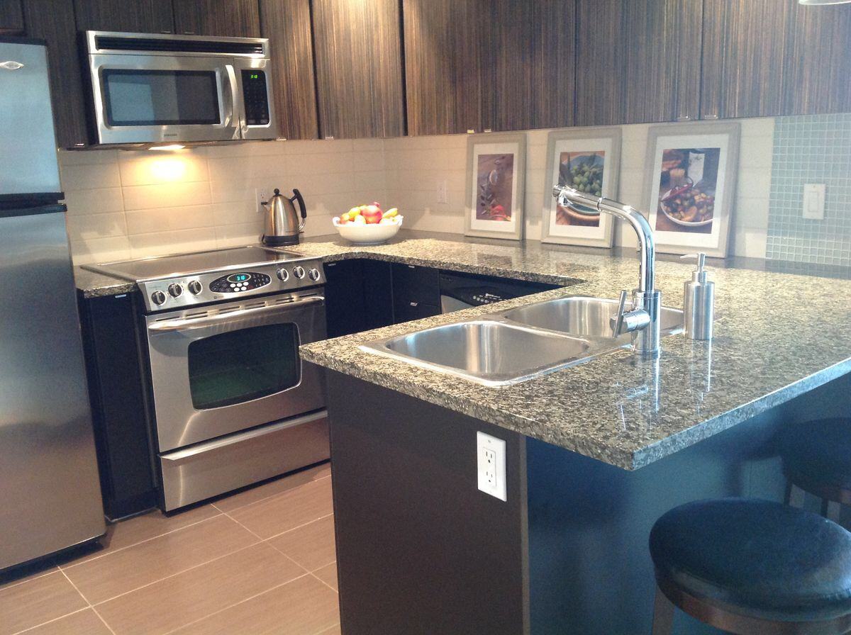 788 12 Avenue Southwest, Calgary, AB T2R 0H7 2 Bedroom Apartment for