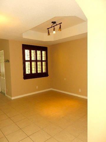 2931 Hope Valley St - Photo 3 of 10