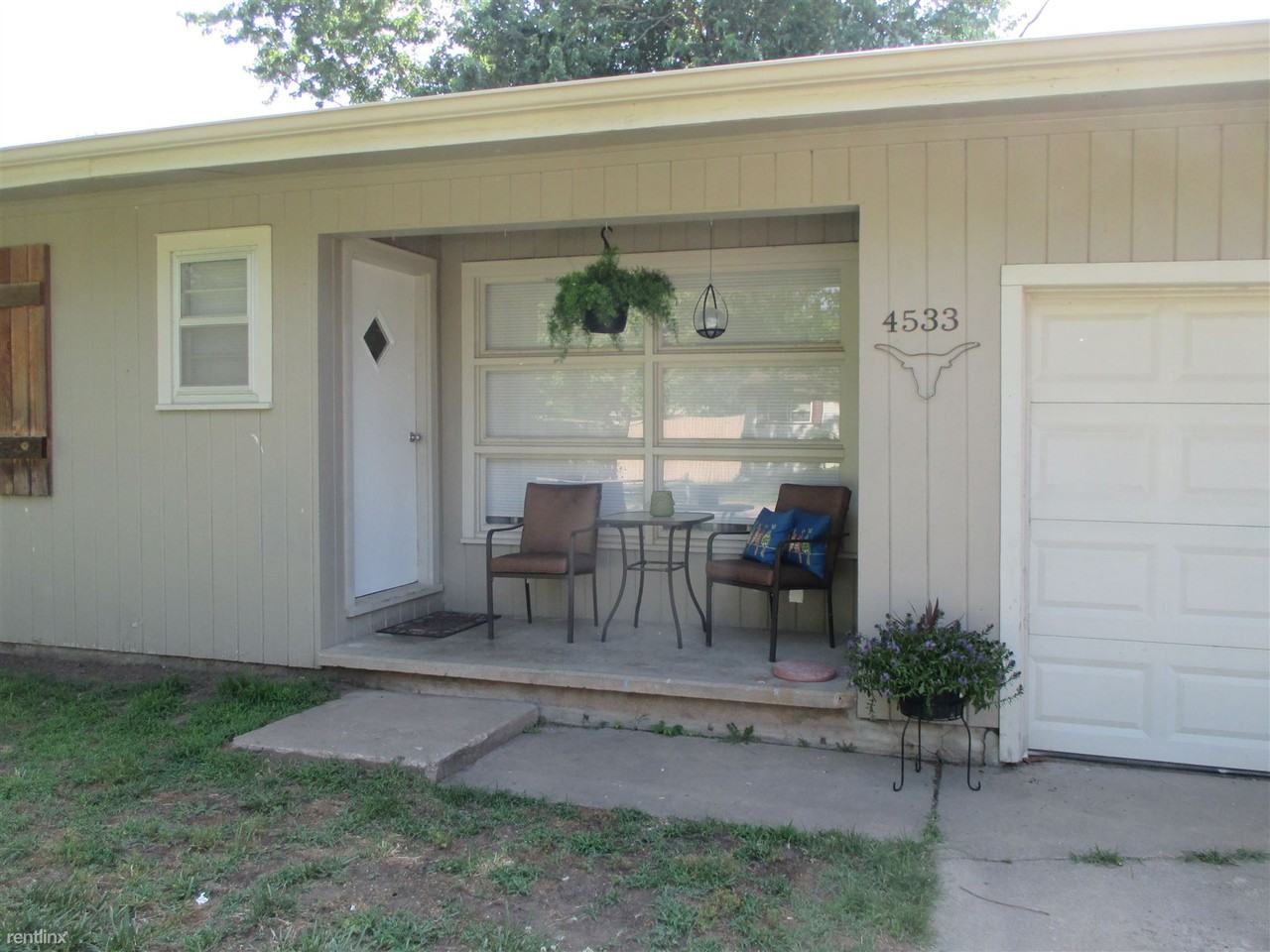 4533 S Pattie St - Photo 3 of 26