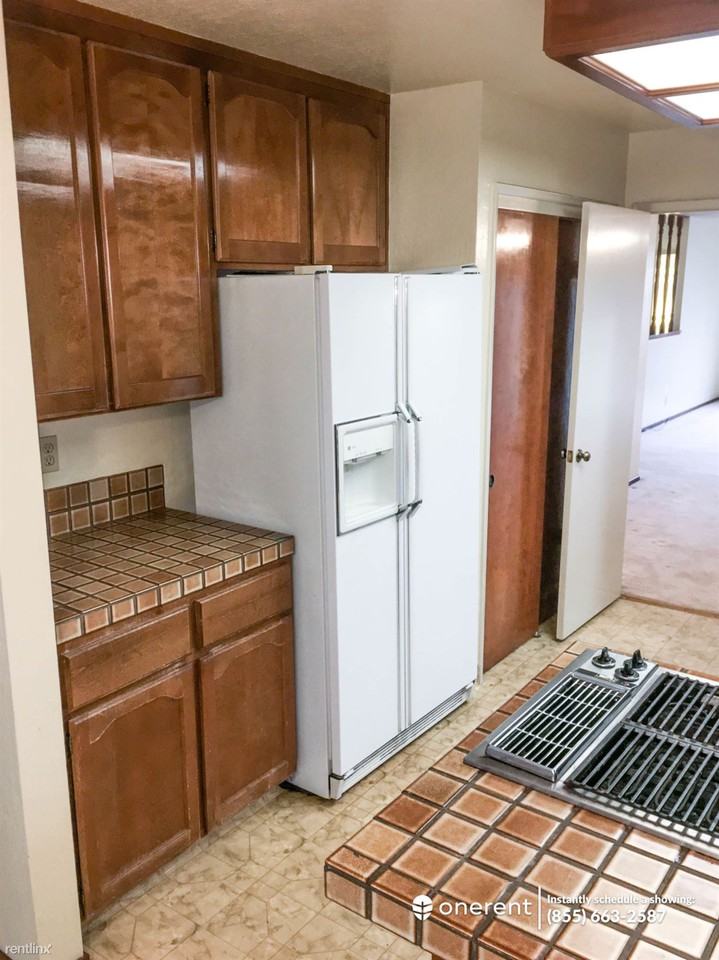 1195 Phelps Ave - Photo 3 of 36