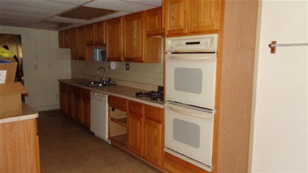 13301 MOUND ROAD (LARGE GROUP HOME STYLED BUILDING FOR RENT) Apartments