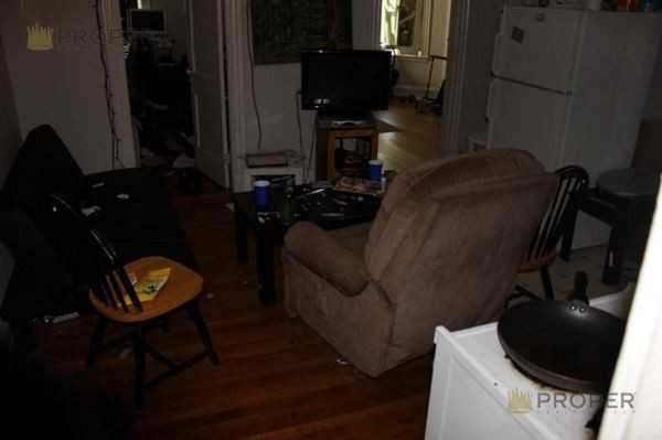 56 Colbourne Crescent #0 - Photo 3 of 8