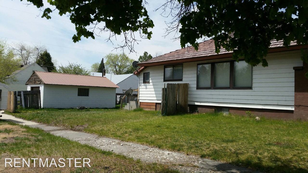 148 E 1st N - Photo 2 of 17