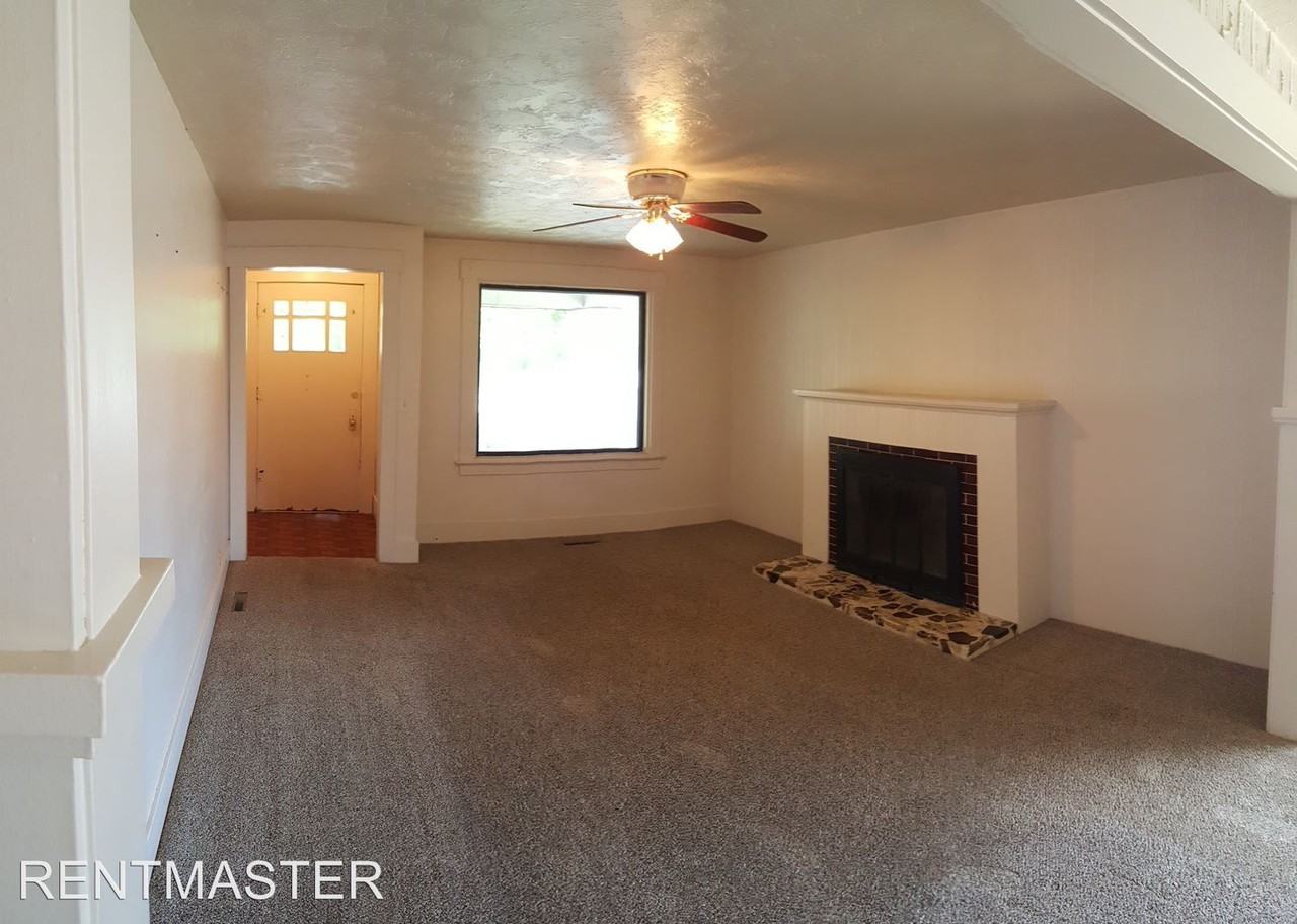 148 E 1st N - Photo 3 of 17