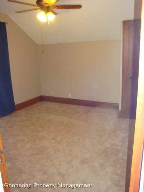 2110 73rd St - Photo 3 of 11