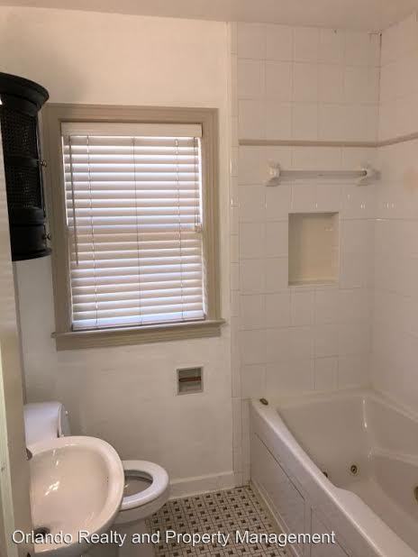 1021 E Amelia St - Photo 3 of 10