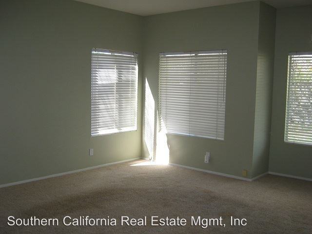 29613 Florabunda Rd - Photo 3 of 17