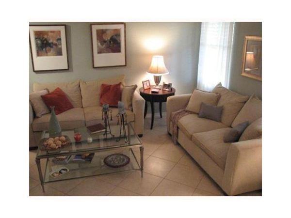 188 W Thatch Palm Cir - Photo 3 of 6