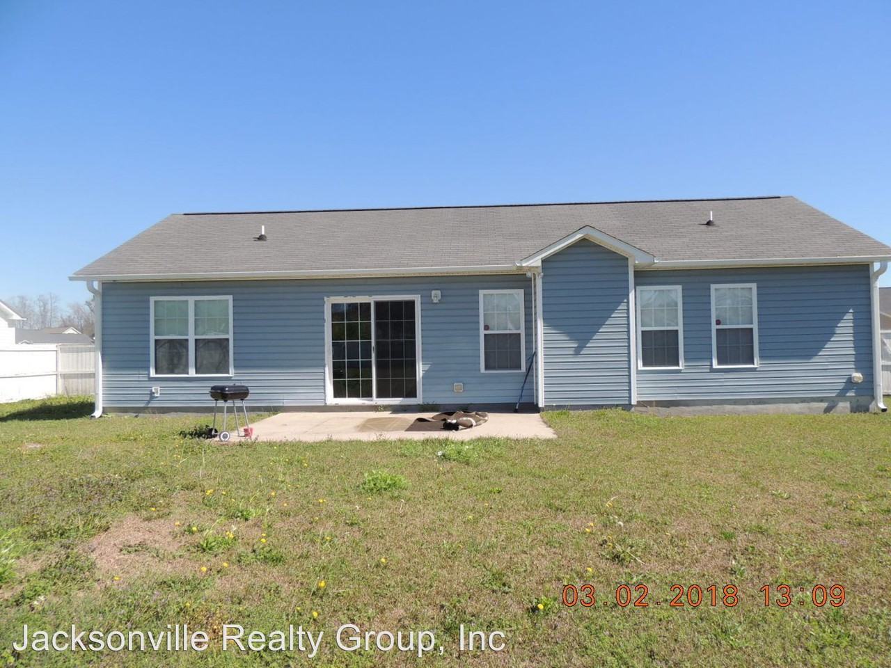 305 Haywood Dr - Photo 3 of 27