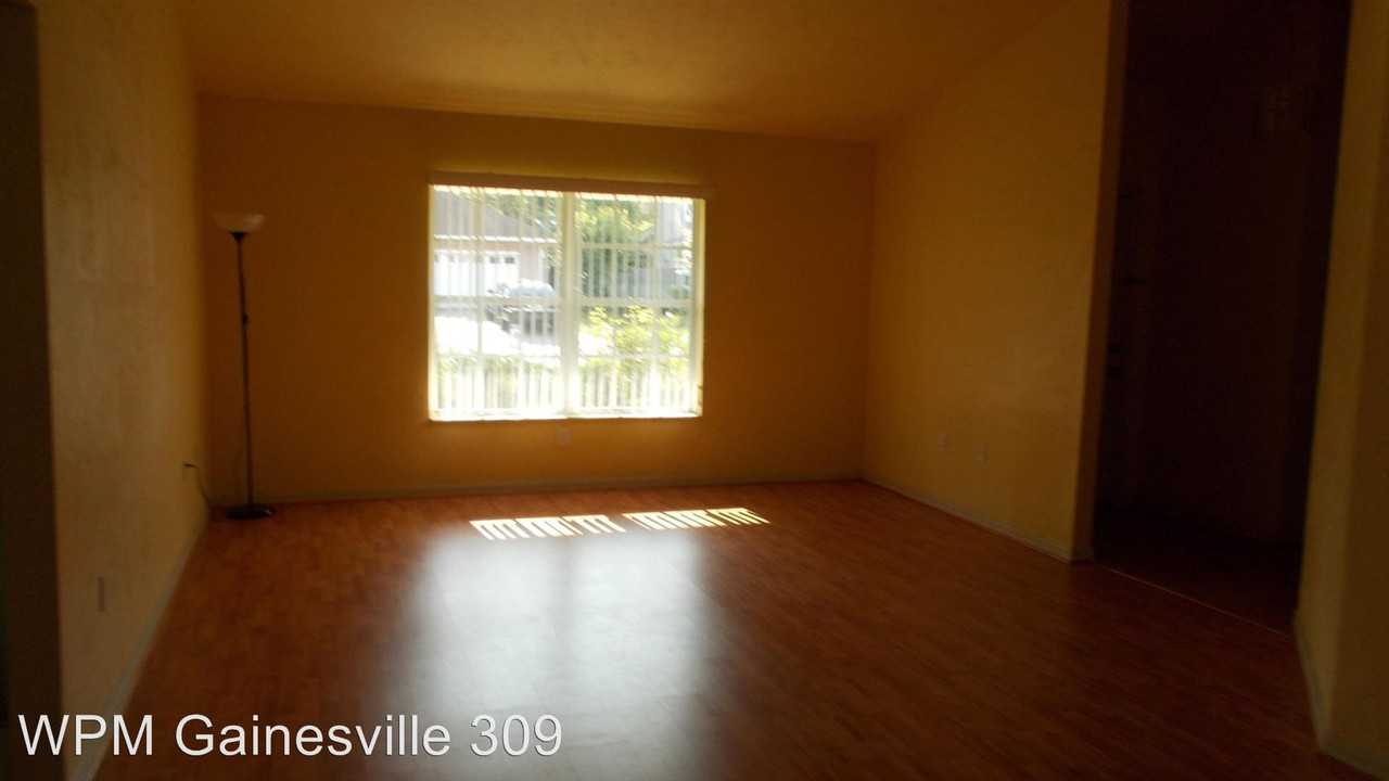 4366 NW 36th St - Photo 2 of 9