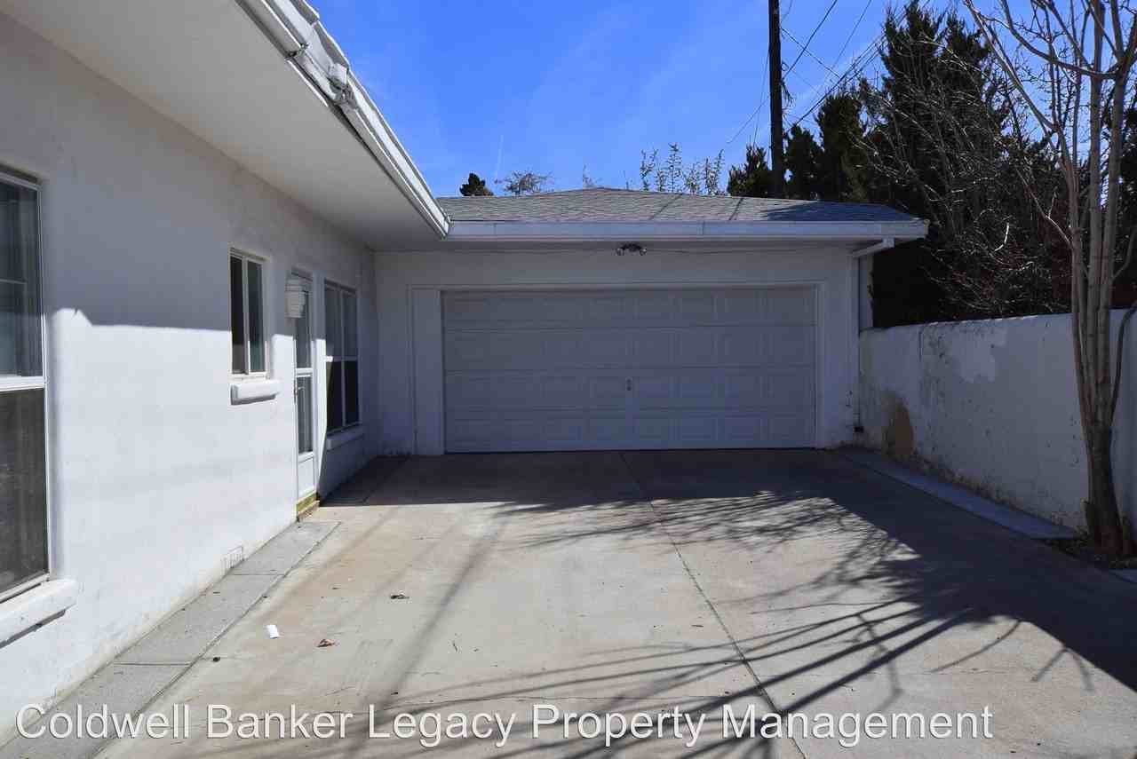 920 Carlisle Blvd SE - Photo 3 of 16