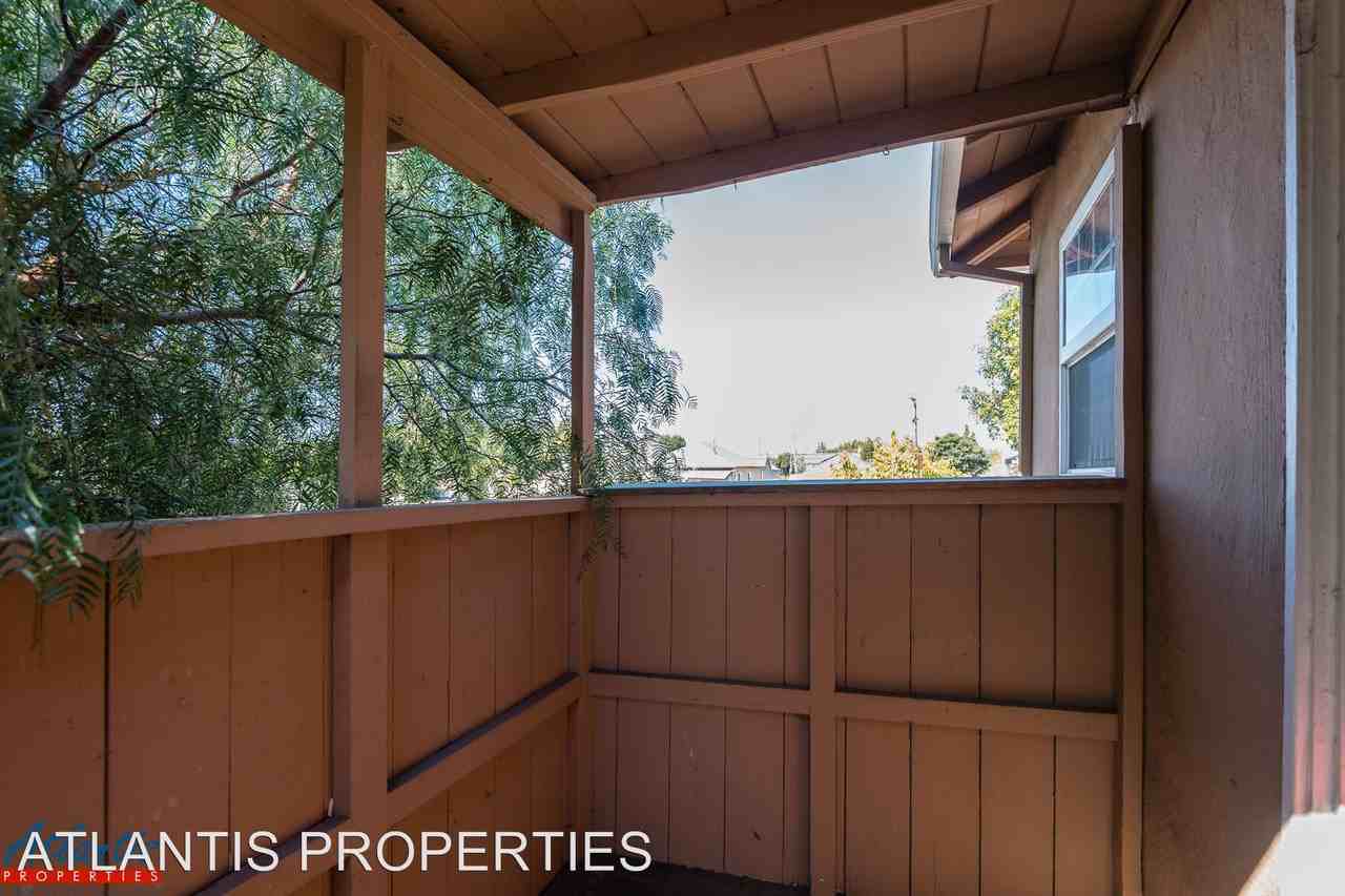 921-931 Civic Center Dr - Photo 3 of 6