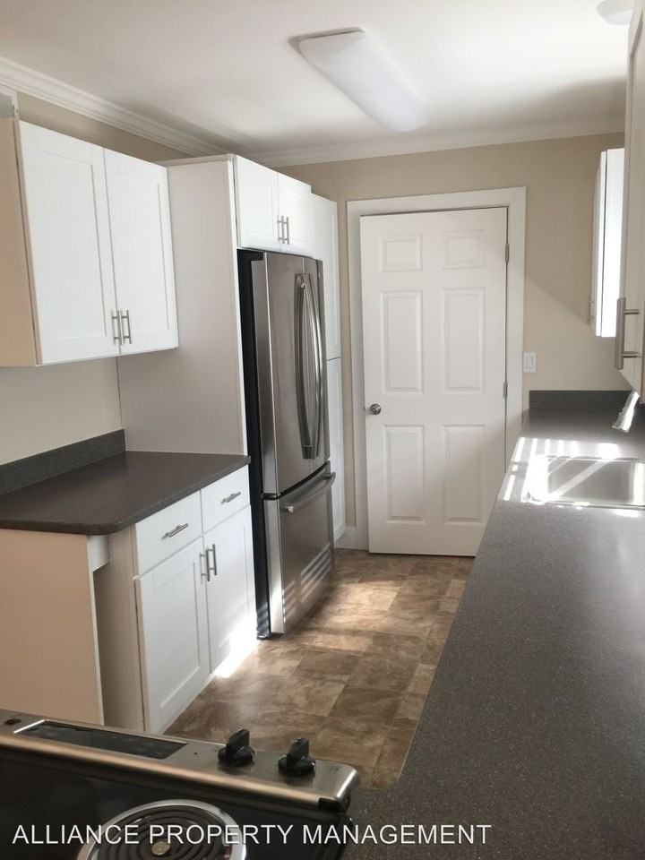 1906 Diamond Ct - Photo 3 of 21