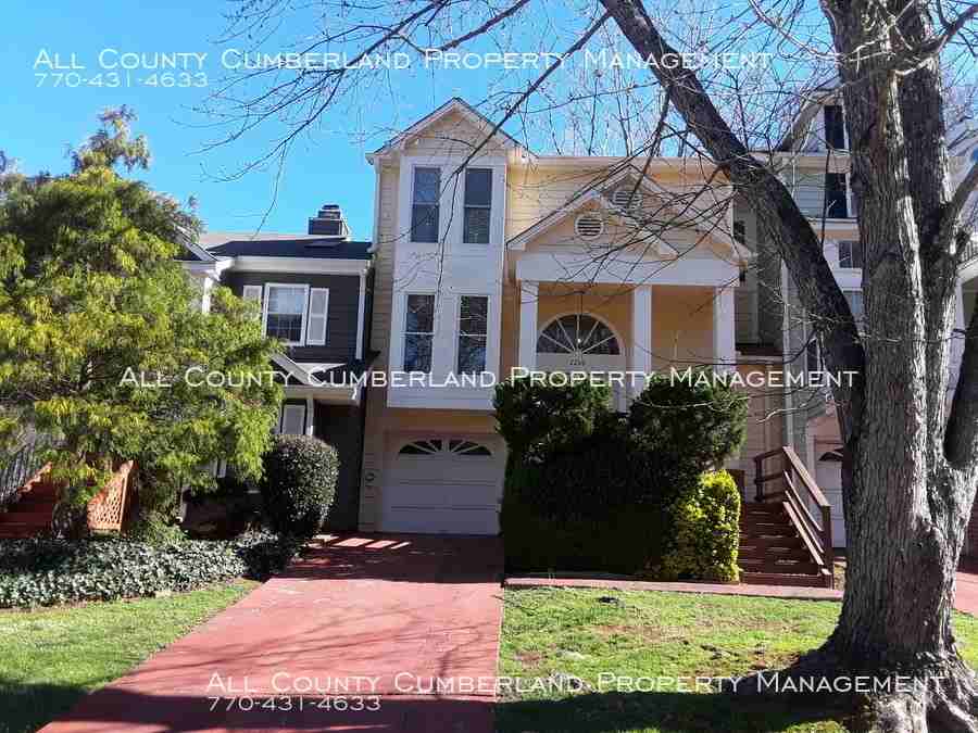 2200 Goodwood Blvd SE - Photo 3 of 47