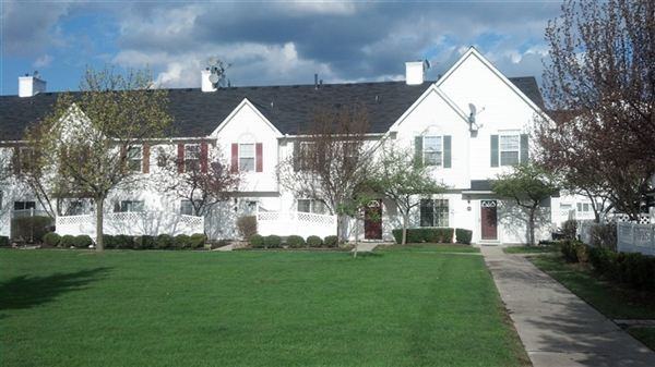 Nantucket Town Homes - Photo 3 of 12