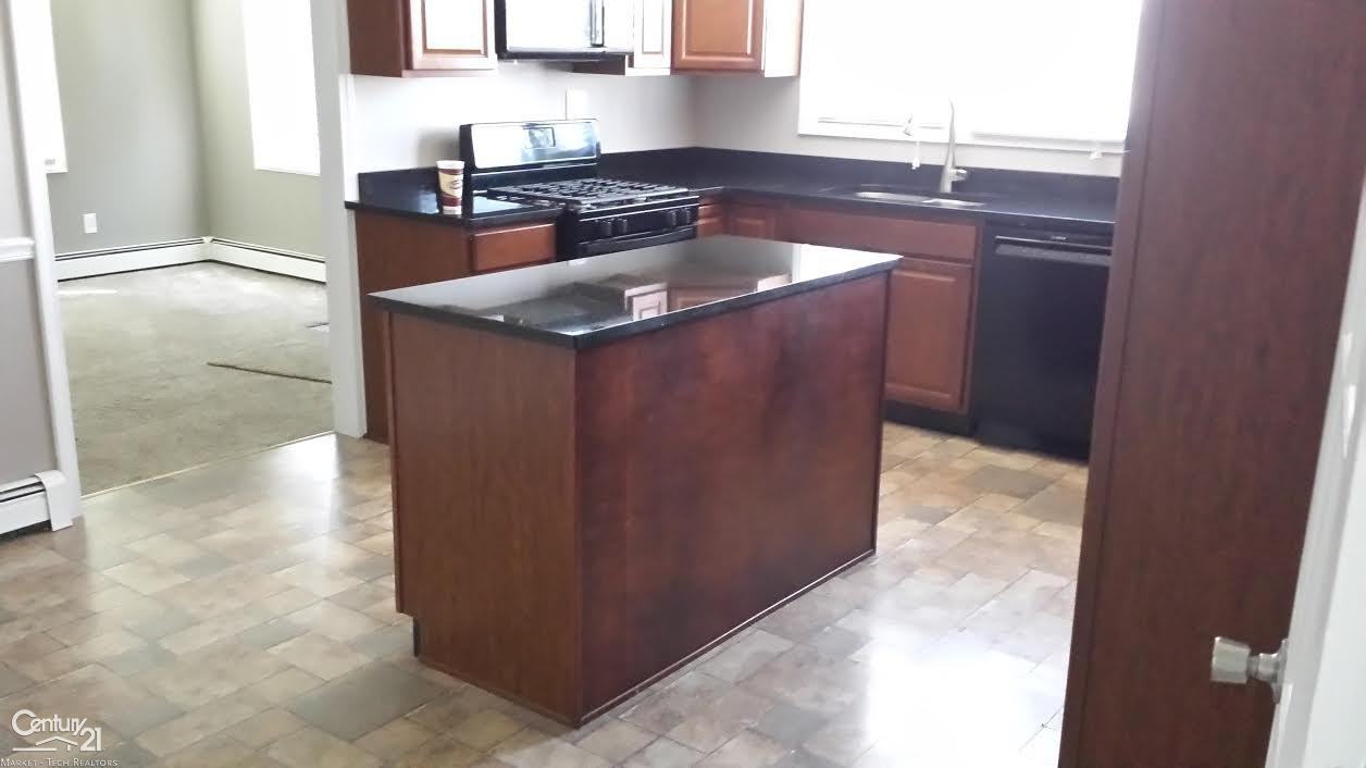 33701 Garfield Rd - Photo 3 of 13