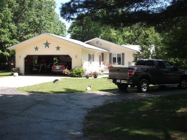 4199 Gloucester Dr - Photo 2 of 2