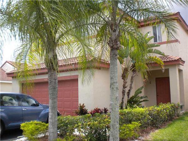 1421 PRESIDIO DR - Photo 2 of 3