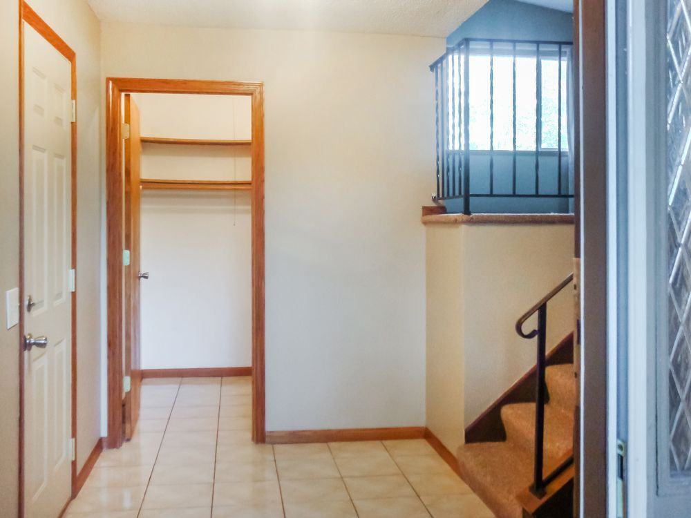 14326 Park Ave - Photo 3 of 18