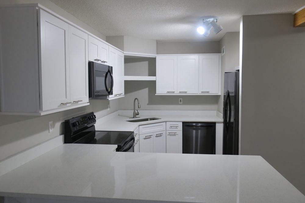 3363 Columbia Trce - Photo 2 of 17