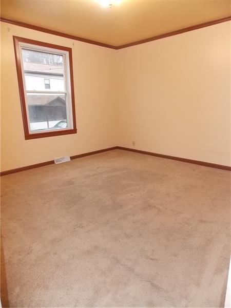826 11th Ave - Photo 3 of 19