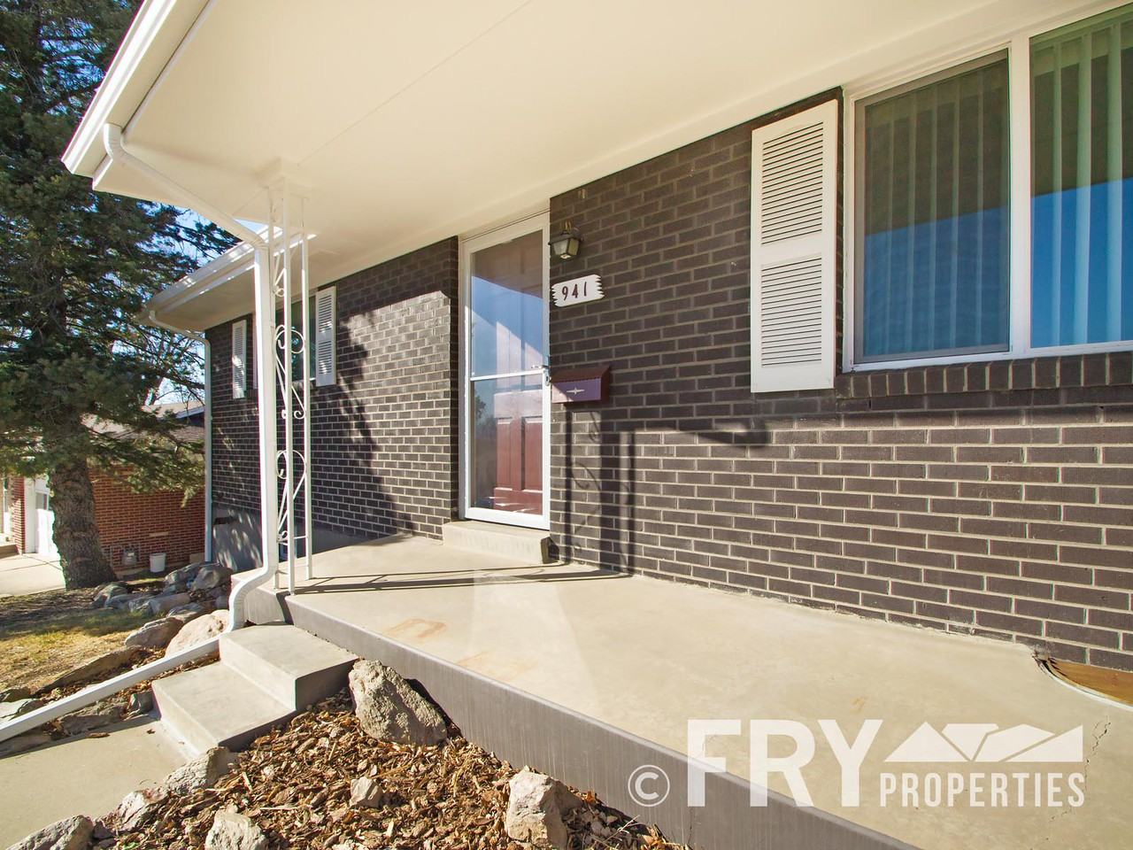 941 West 79th Place - Photo 2 of 32