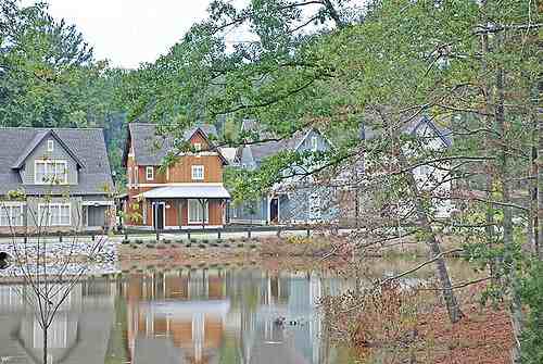 900 Beverly Hills Road - Photo 2 of 15