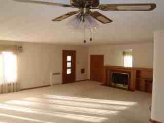119 S Marietta St - Photo 3 of 21