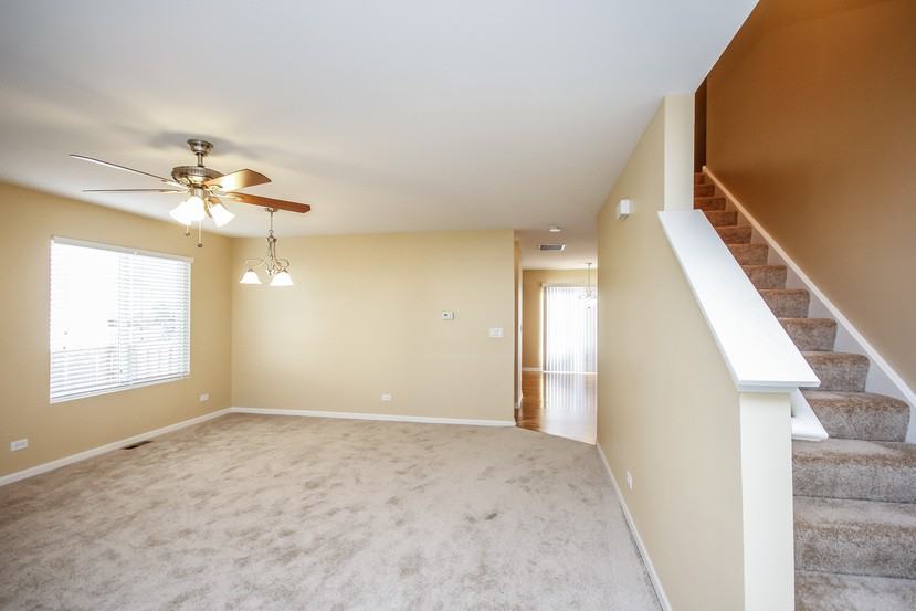 655 Glen Cove Ln - Photo 2 of 34