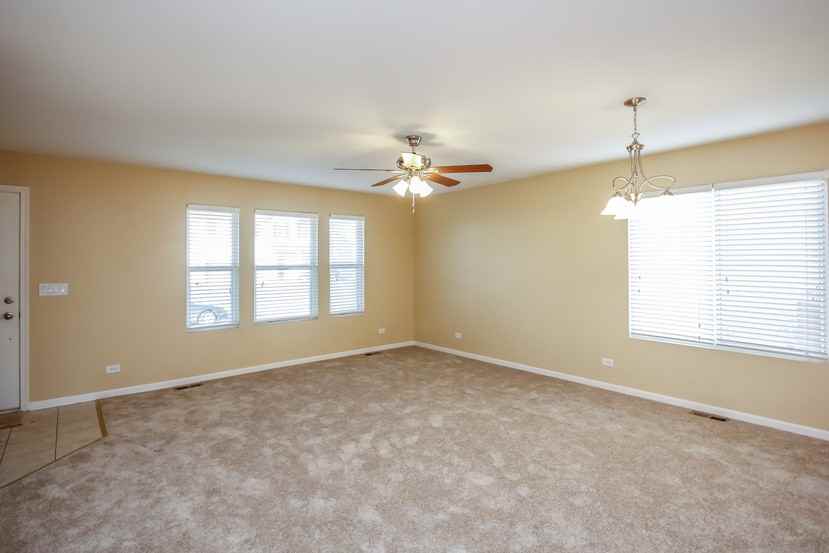 655 Glen Cove Ln - Photo 3 of 34