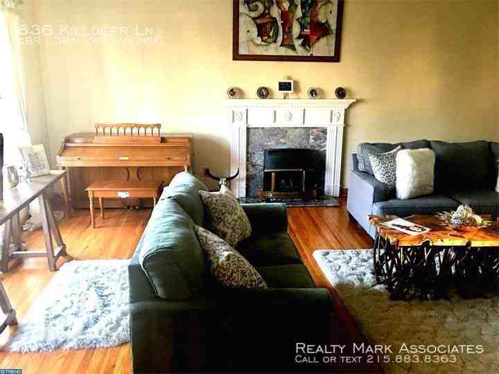 636 Killdeer Ln - Photo 2 of 13