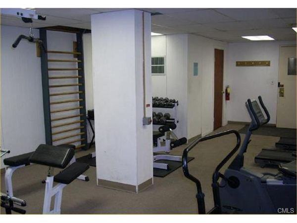 Soundview Towers - Photo 3 of 18