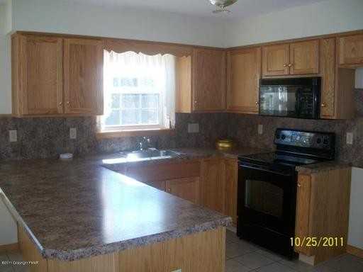 281 Scenic Dr - Photo 3 of 7