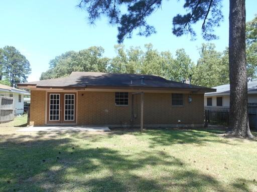 118 Monroe St - Photo 2 of 5