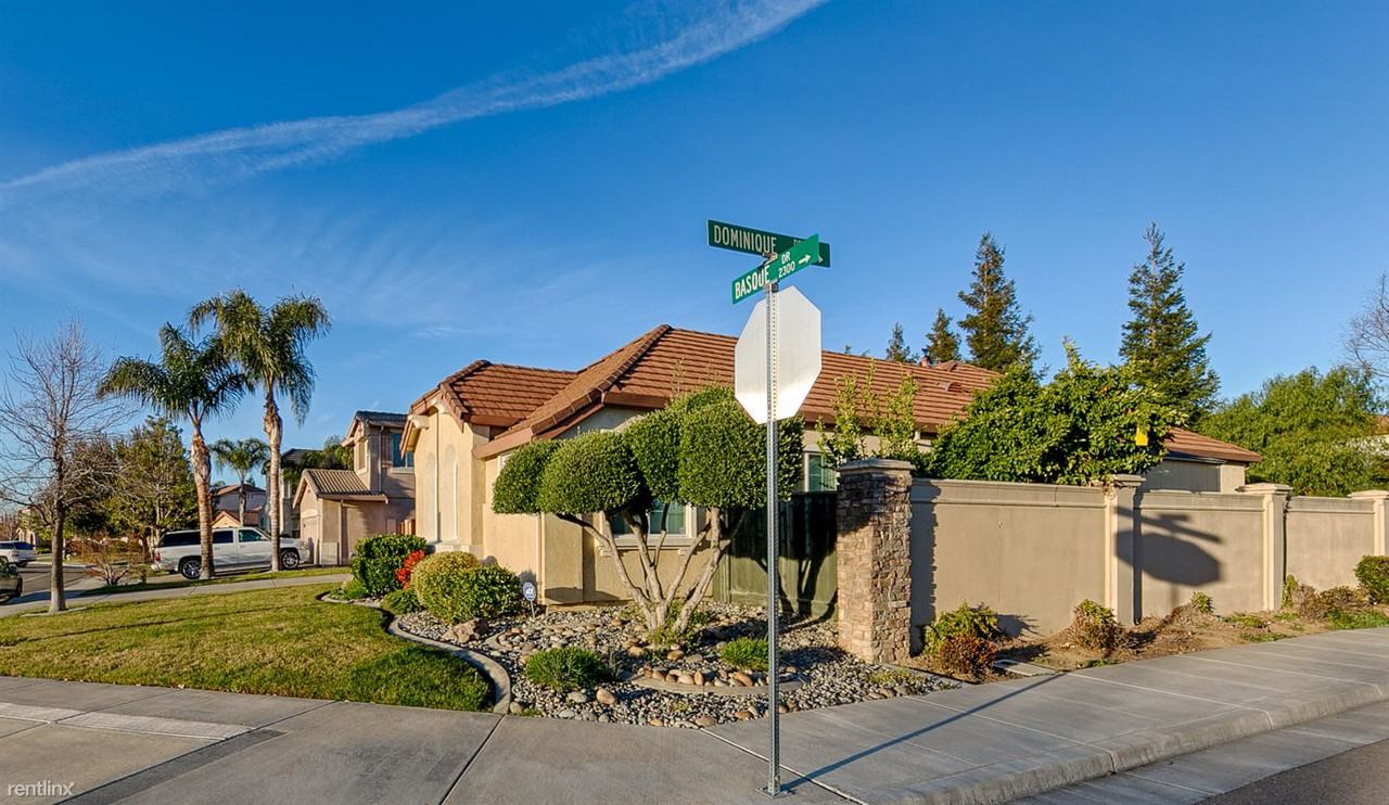 2242 Basque Dr - Photo 3 of 31