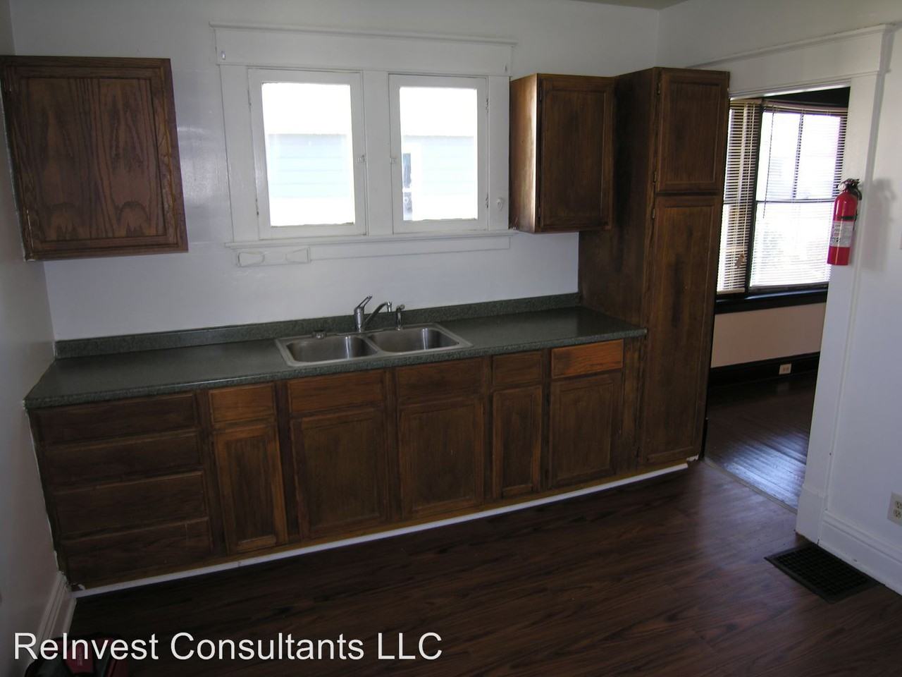 1886 E Galbraith Rd - Photo 3 of 20