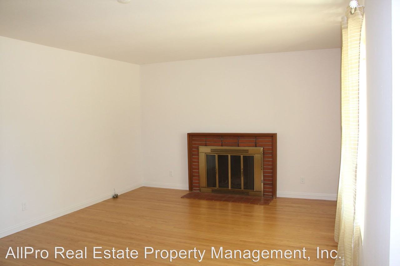 2074 Lockwood Ave - Photo 2 of 6