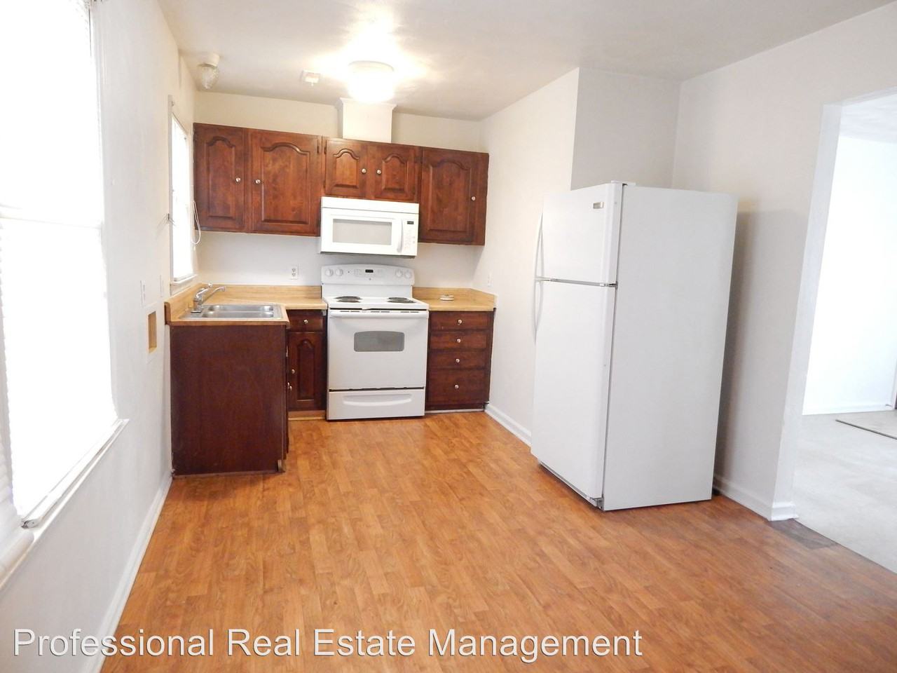 1113 Hampton Ave - Photo 3 of 12
