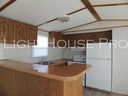 376 Flood Rd - Photo 3 of 11