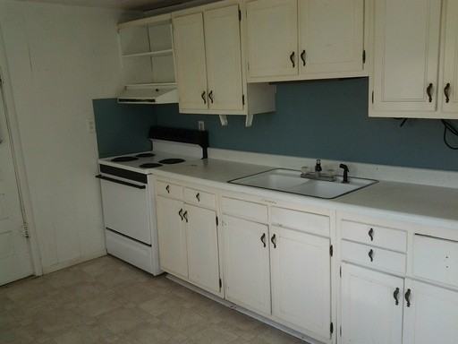 530 S Oak St - Photo 3 of 11