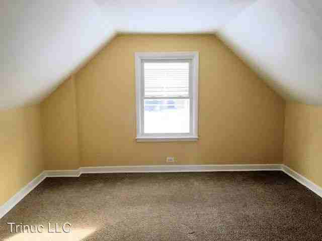 1418 W 112th St - Photo 3 of 12