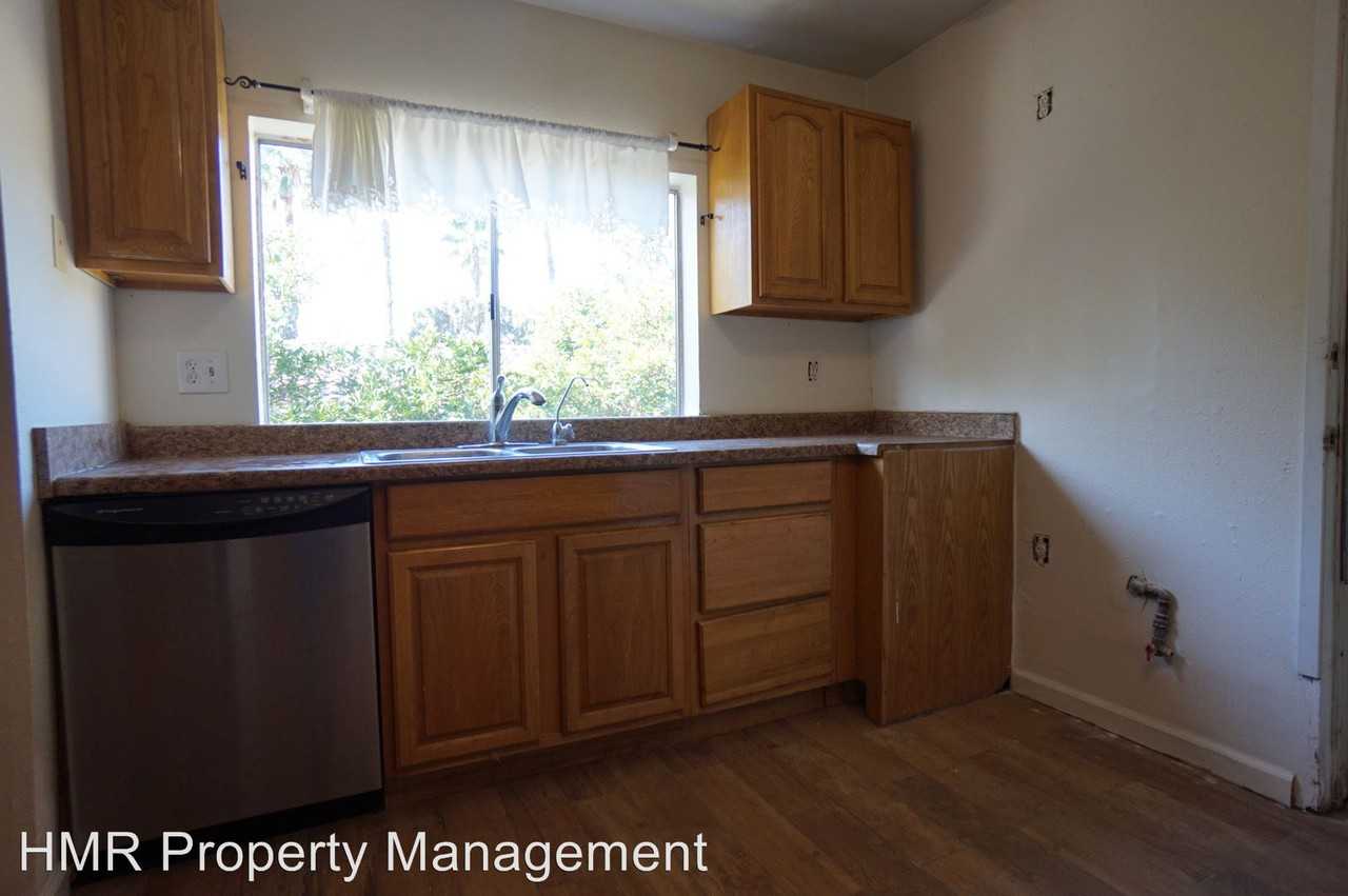 258 Armstrong Dr - Photo 2 of 19