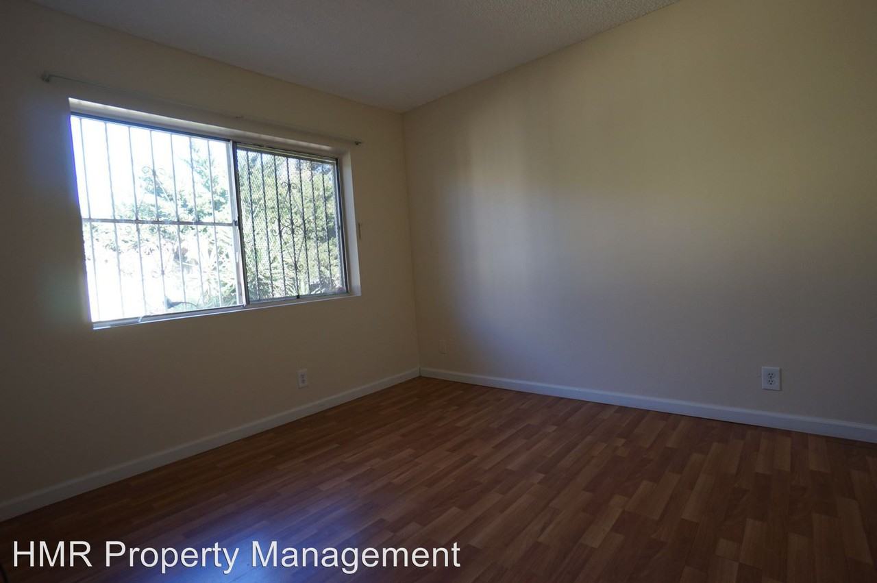 258 Armstrong Dr - Photo 3 of 19